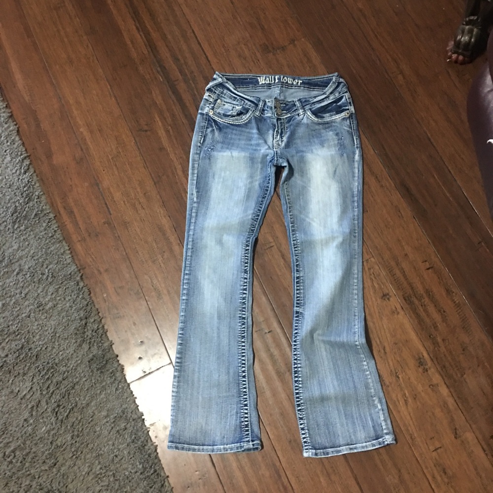 Wallflower medium wash bootcut jeans size 11